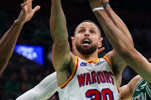 皇冠体育在线头投注-里程碑夜！布鲁克林篮网篮板制胜，社区盾转会期刷纪录，媒体盛赞，资深球员宣示担当的简单介绍